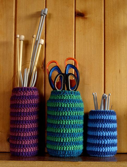 crochet-jar-strickware-büro